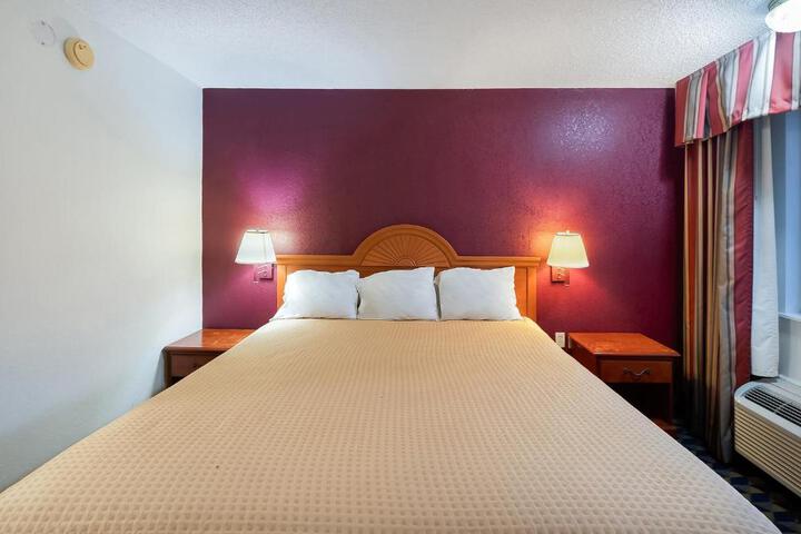 Basic Double Room (8 of 20)