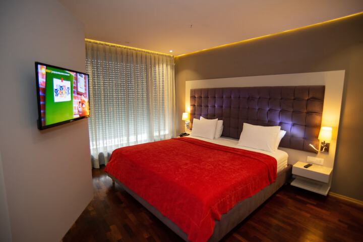 Room 56 of 253
