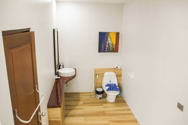 Room 128 of 160