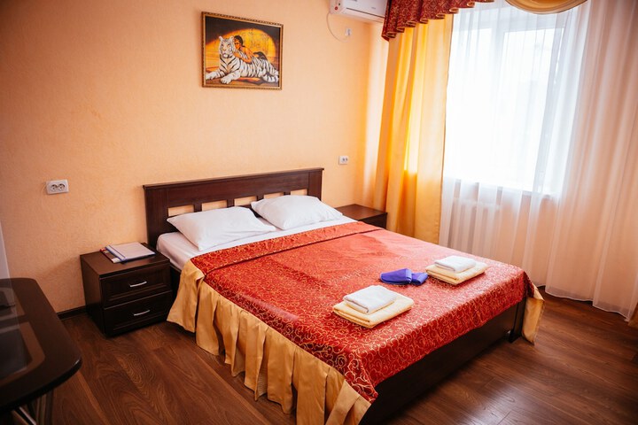 Room 3 of 40