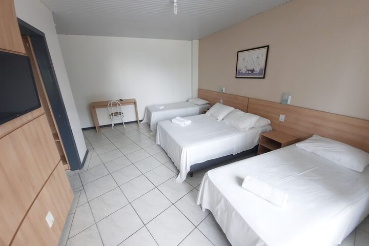 Room 15 of 40