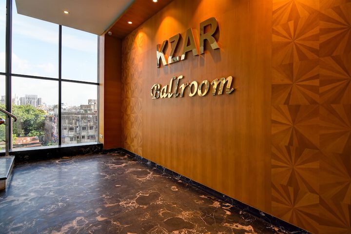 Ballroom/Hall 88 of 117