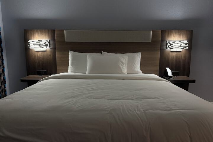 Room 15 of 39