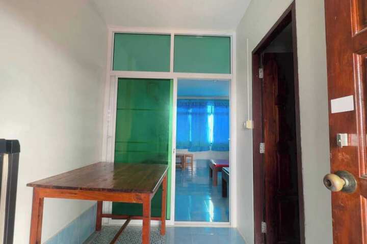 Room 11 of 17