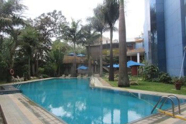 Pool 25 of 27