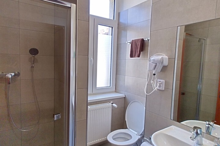 Room 19 of 25