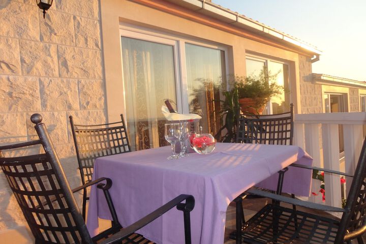 Terrace/Patio 14 of 38