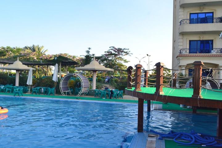 Pool 39 of 69