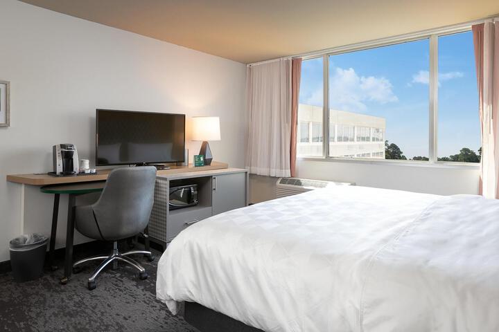 Standard Room, King or Two Doubles (3 of 5)