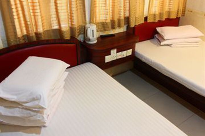 Room 34 of 44
