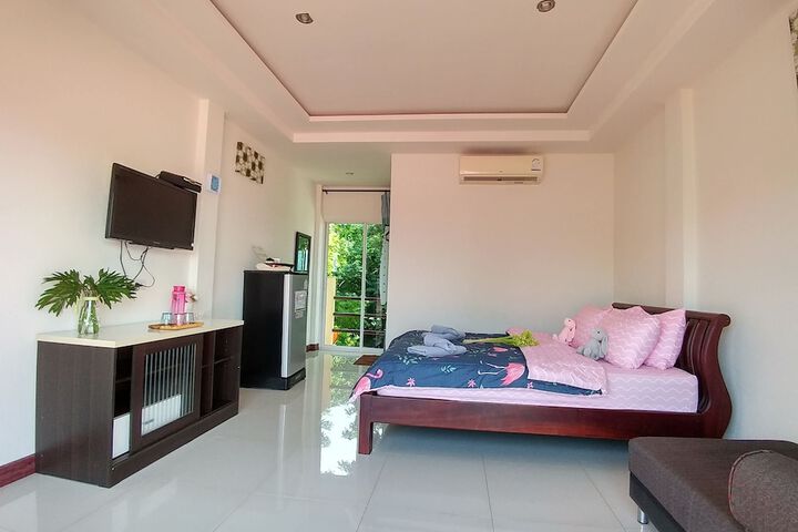 Room 3 of 18