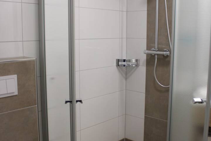 Room 52 of 63