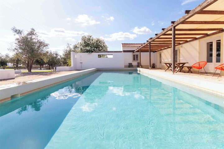 Pool 52 of 79