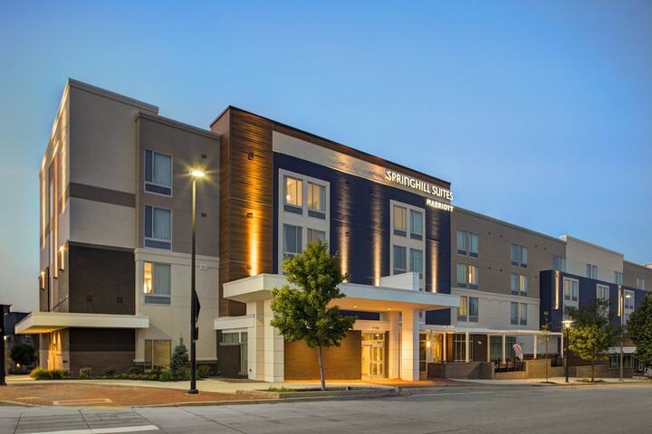 marriott hotels in lenexa ks