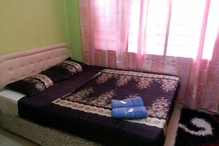 Room 8 of 26