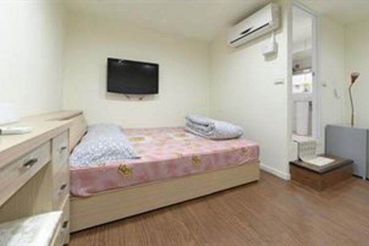 Room 7 of 21