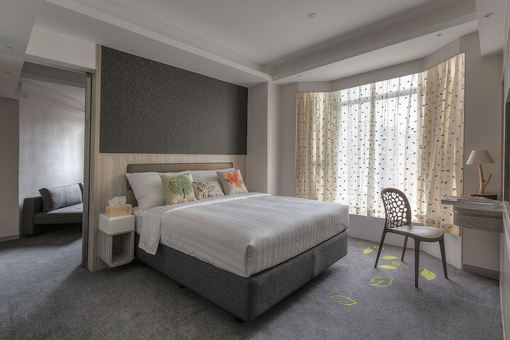 Room 21 of 93