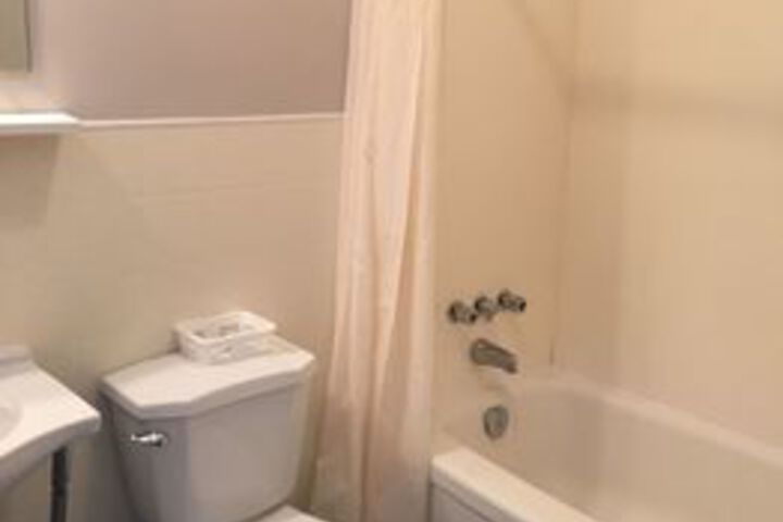Room 6 of 29