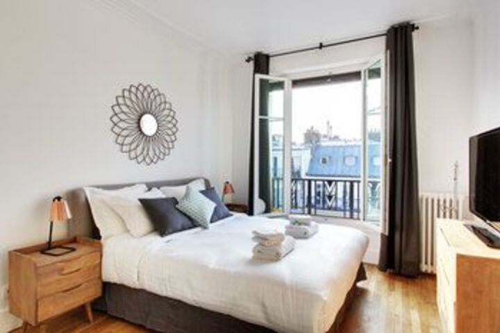 Room 27 of 102