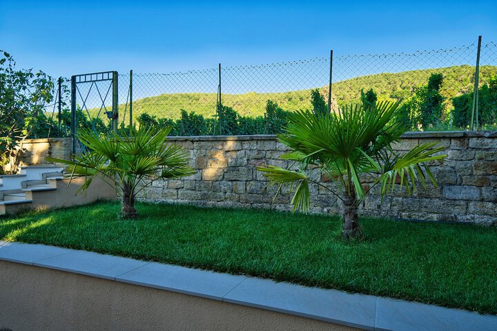Hotel Exterior 54 of 62