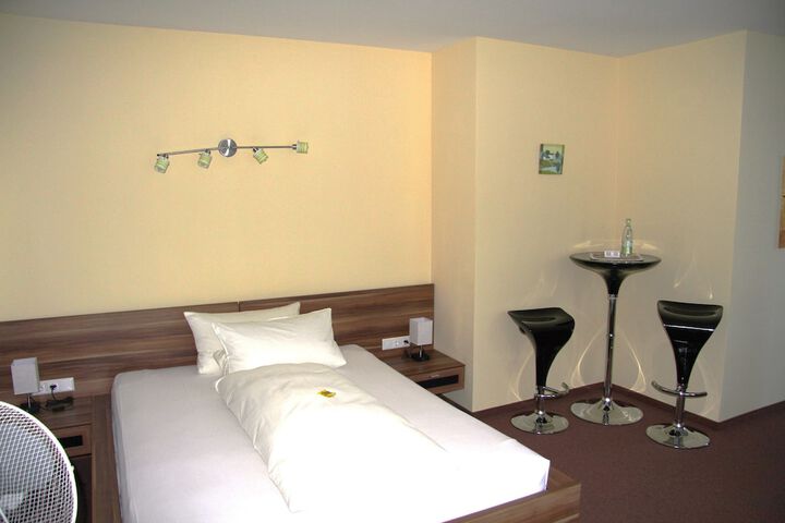 Room 42 of 110