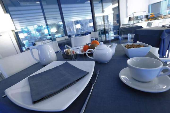 Breakfast/Coffee Service 11 of 16