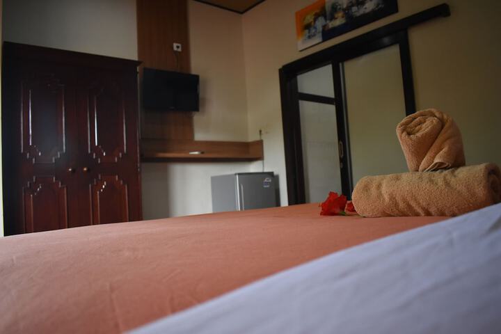 Room 3 of 57