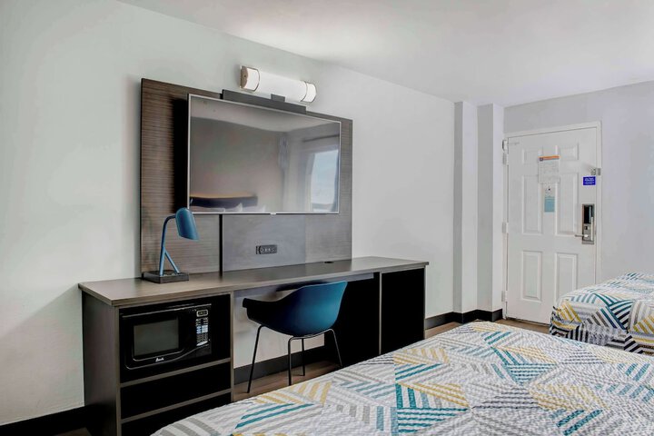 Room 5 of 26