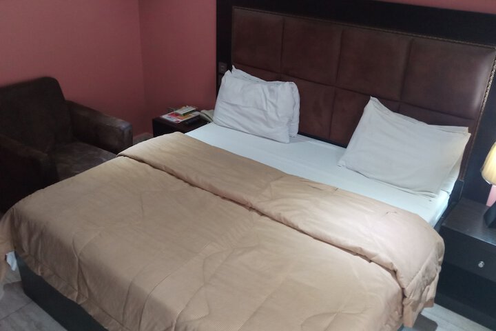 Room 5 of 31