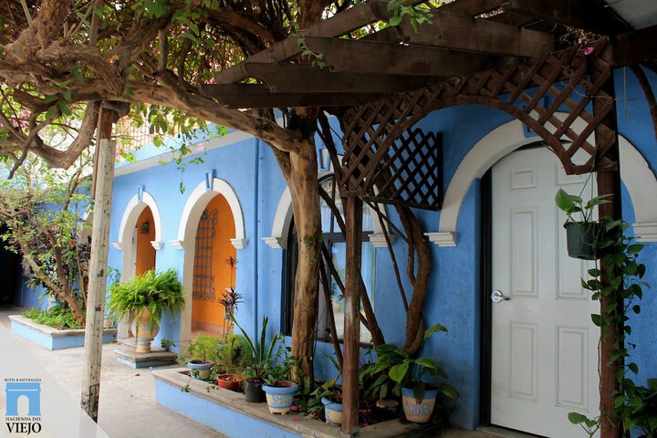 Hotel Exterior 38 of 45