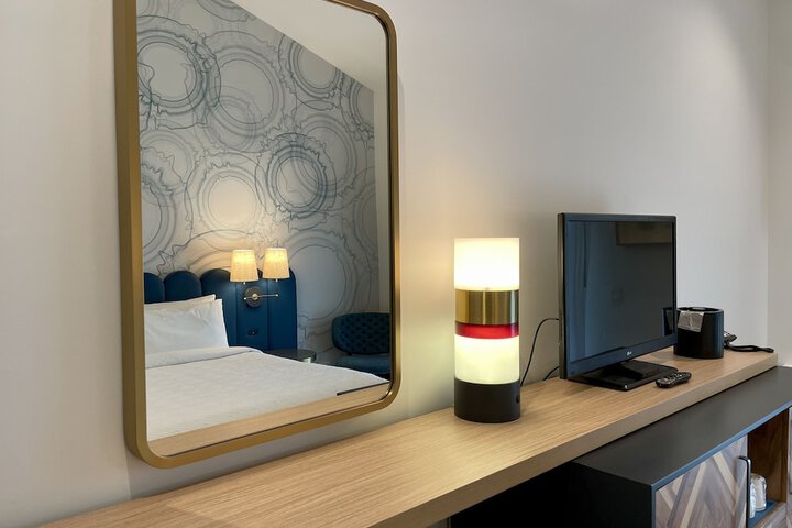 Room 4 of 34