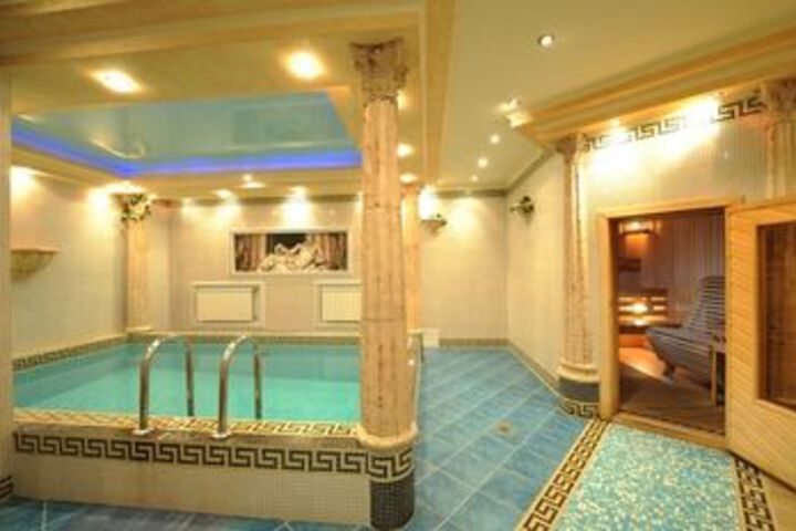 Pool 33 of 44