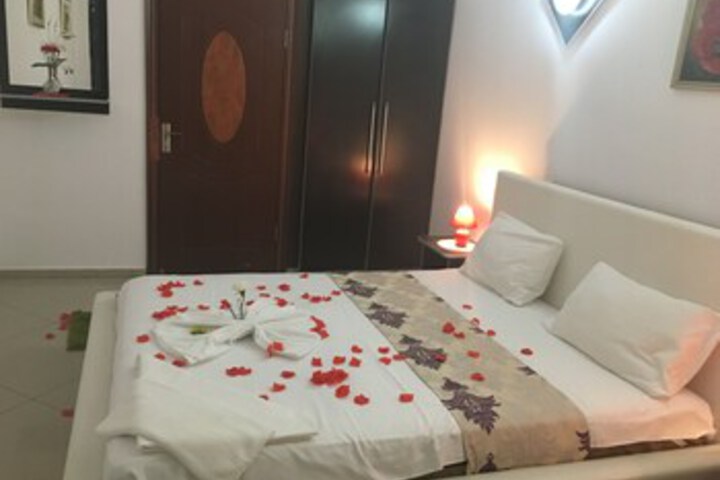 Room 102 of 123