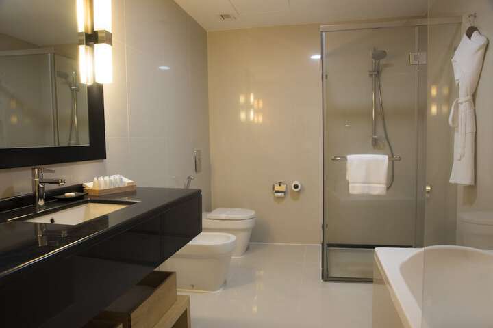 Room 27 of 48