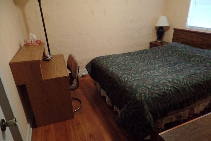 Room 4 of 20