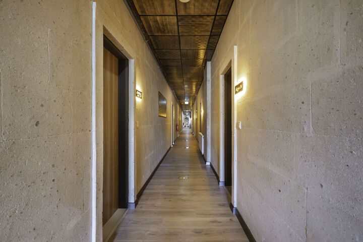 Ballroom/Hall 4 of 16