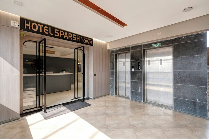 Hotel Interior 4 of 39