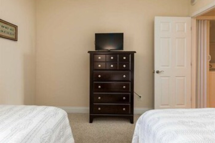 Room 142 of 156