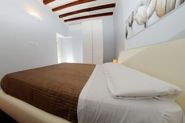 Room 45 of 91