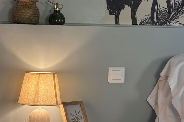Room 4 of 25