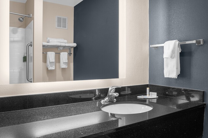 Bathroom sink