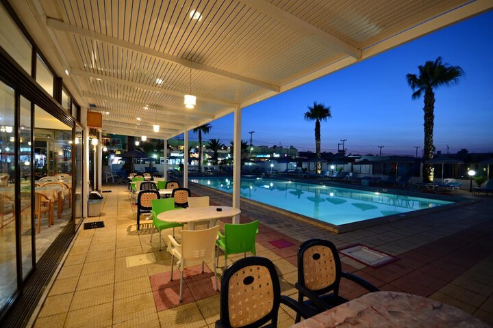 Pools & Facilities