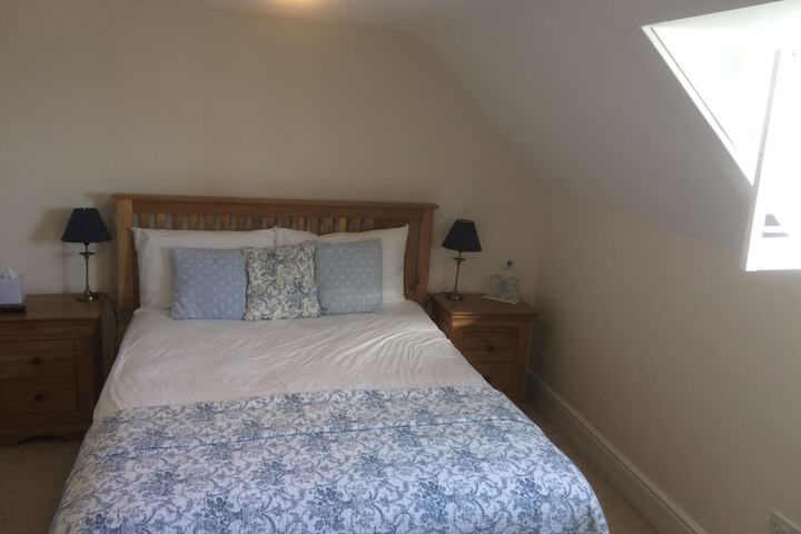 Room 9 of 37