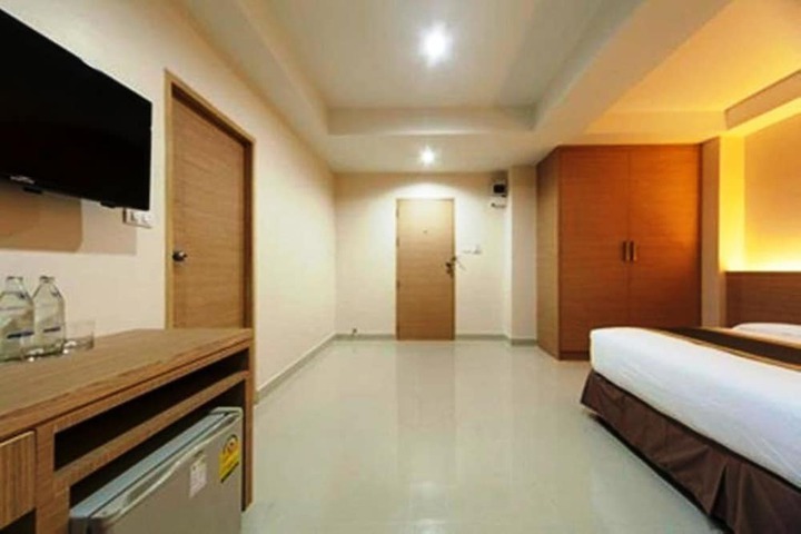 Room 13 of 29