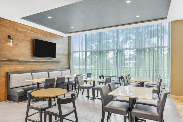 Hotel Interior 6 of 47