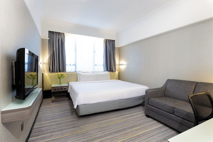 Room 4 of 52