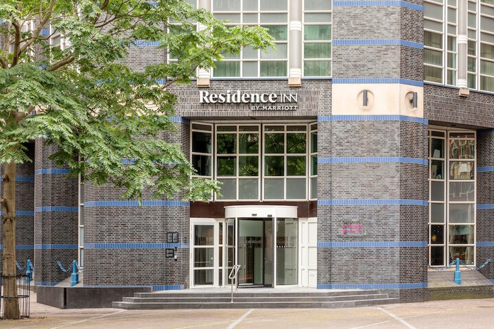 Hotel 32 of 32