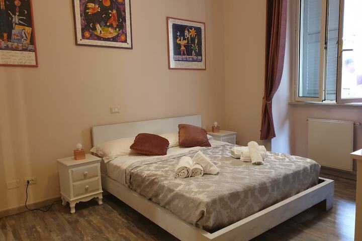 Room 1 of 17