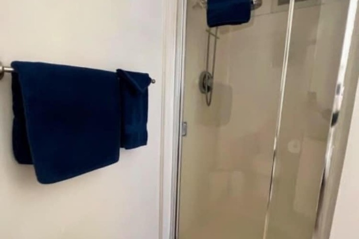 Room 53 of 69