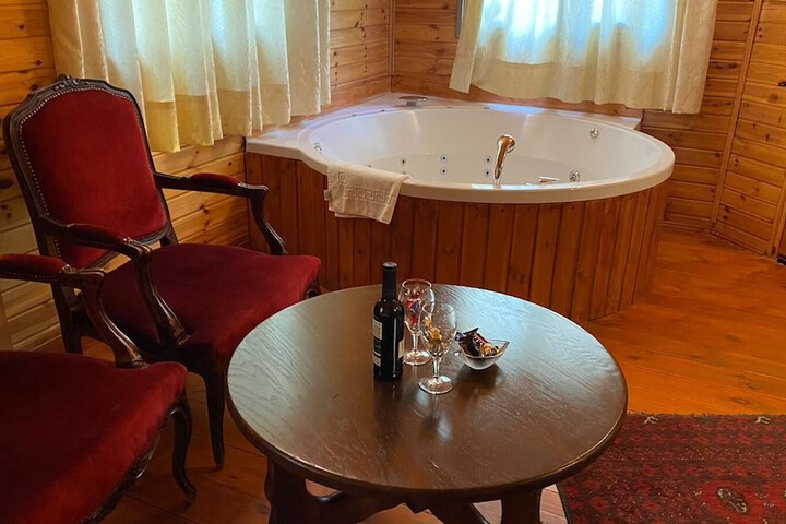 Room 13 of 40
